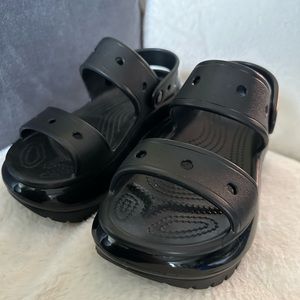 NWOT Crocs Mega Crush Sandal - Black